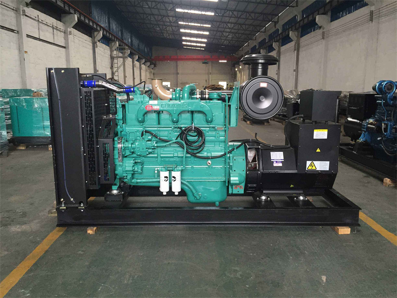 民和如何判断一个电压表是否具有自动量程切换功能?